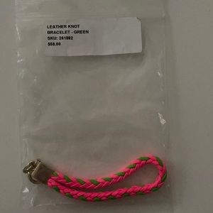 New- Vineyard Vines leather bracelet. One Size